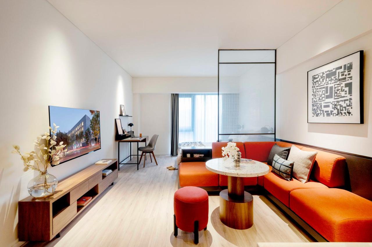 Base-Beijing Wangfujing Serviced Apartment- In Hutong &Bike Rental &Close To Forbidden City, Tian'Anmen Square &Subway Nearby &Free Coffee &Washing Machine,Kitchen &Restaurant Discount &English Speaking &High Speed Free Wifi Dış mekan fotoğraf